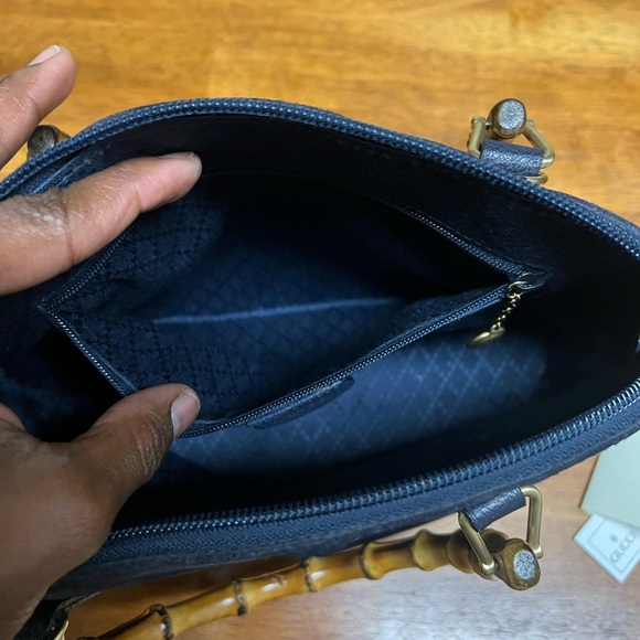 Authentic GUCCI handbag - Picture 6 of 12